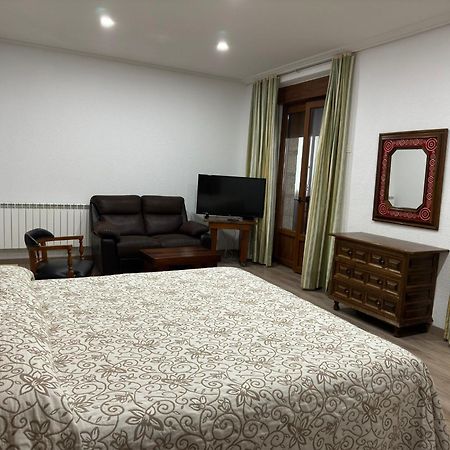 Hostal Aribel Longinos Серседілья Екстер'єр фото