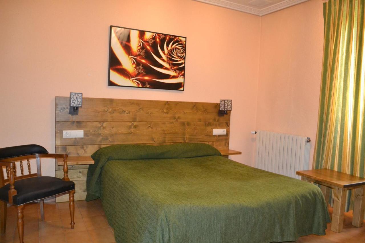 Hostal Aribel Longinos Серседілья Екстер'єр фото
