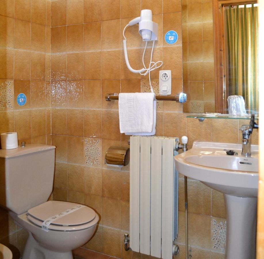 Hostal Aribel Longinos Серседілья Екстер'єр фото