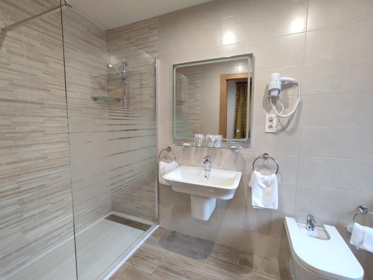 Hostal Aribel Longinos Серседілья Екстер'єр фото