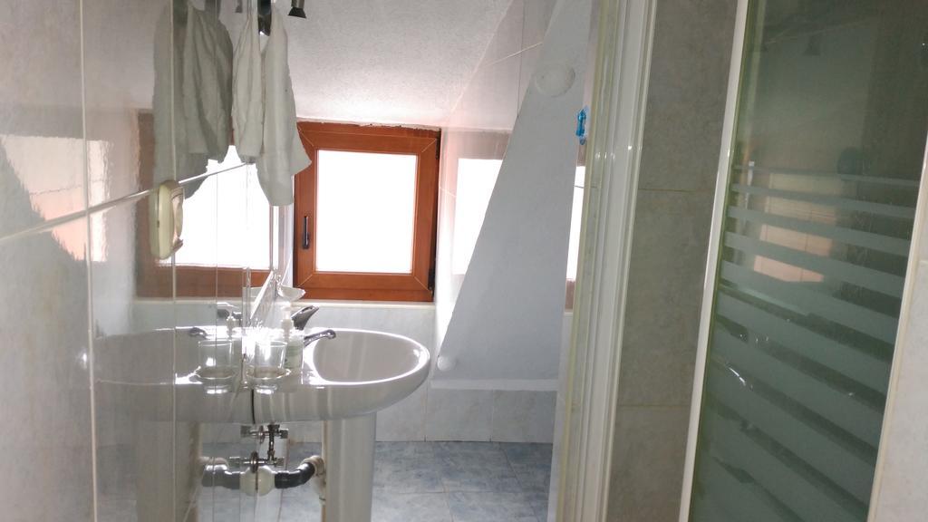 Hostal Aribel Longinos Серседілья Екстер'єр фото